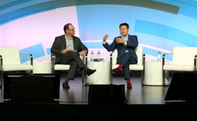 Glenn Lurie, CEO of AT&amp;amp;T Mobility, and Gregory Lee, CEO of Samsung North America, discussing industry trends and Samsung brand image at GSMA Mobility Live. - Samsung promises to work hard towards regaining consumer trust
