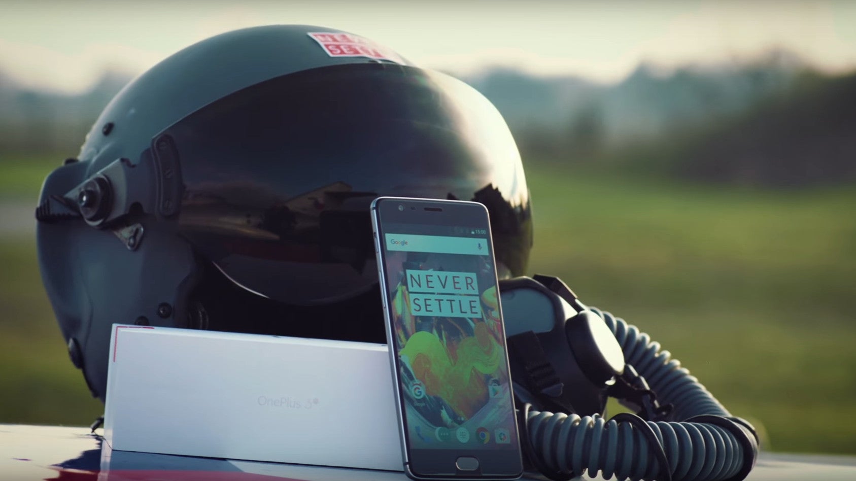 OnePlus 3T gets unboxing video on a fighter jet