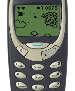 Do any of you remember this addictive gem from back in the day? Who wants to see it remade next year? Yeah, Snake too, we guess... - 2017 Nokia-branded smartphones to run near-stock Android?