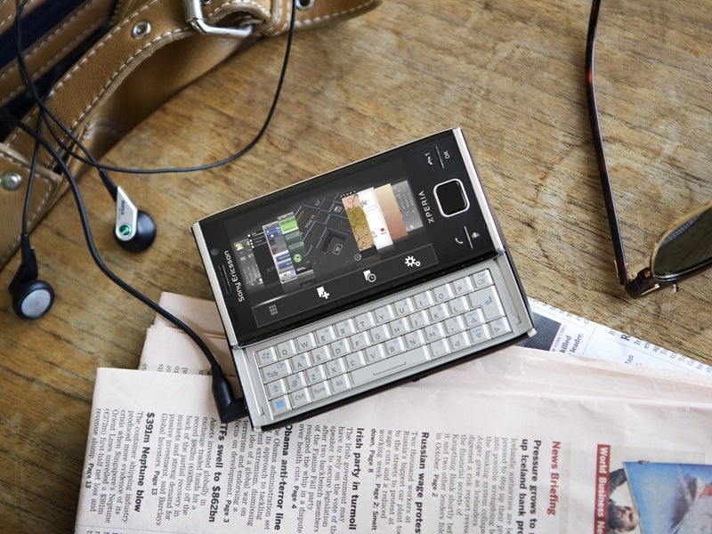 The Sony Ericsson XPERIA X2 to hit the shelves next month