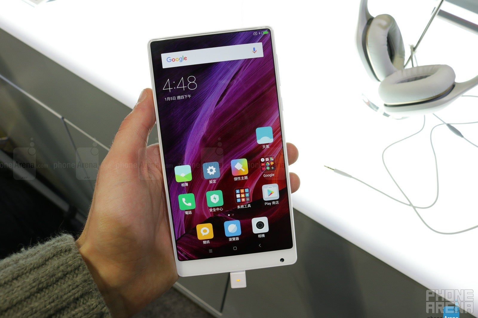 White is the new black - hands on with Xiaomi&#039;s stark white Mi Mix