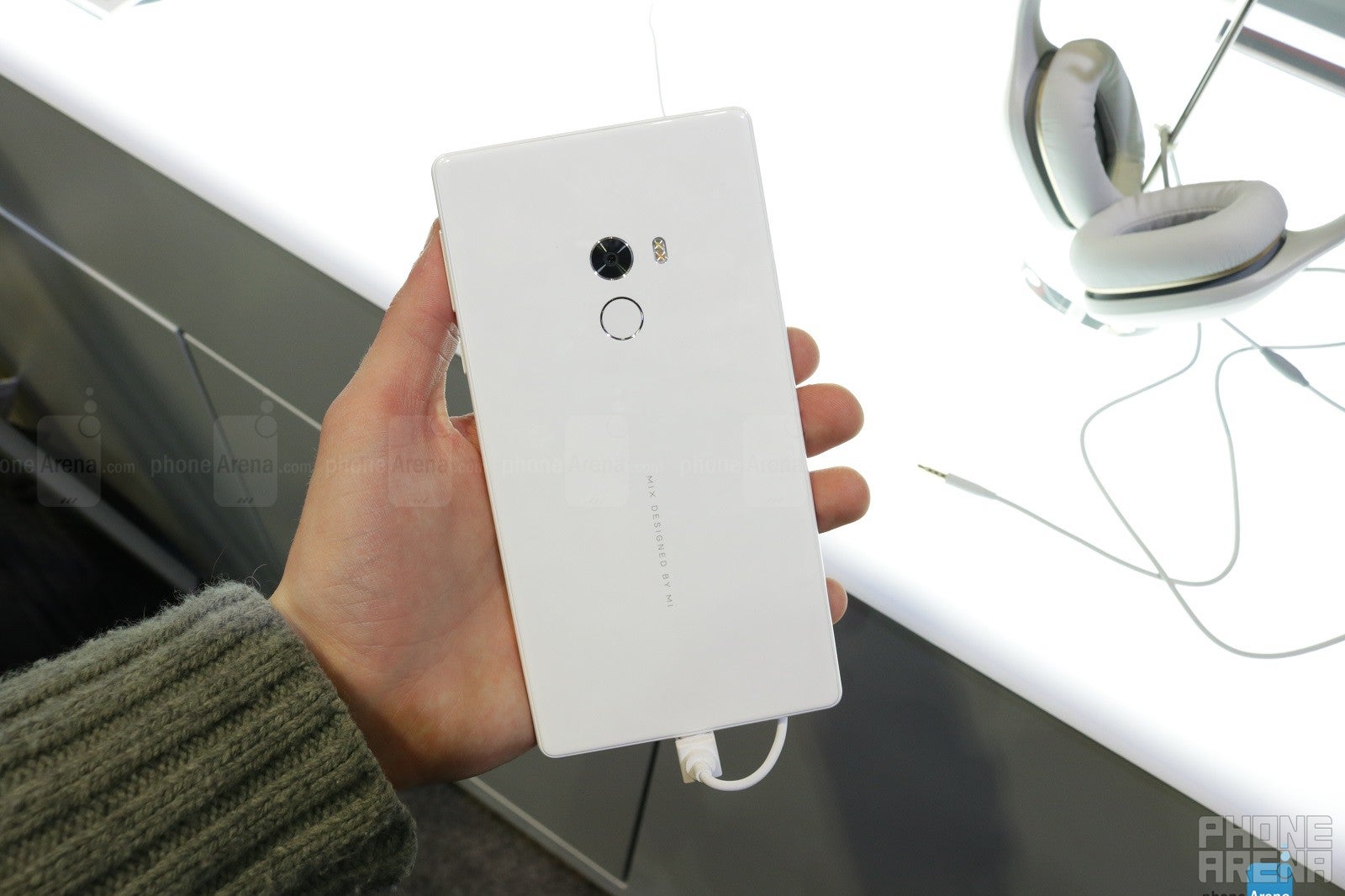 White is the new black - hands on with Xiaomi&#039;s stark white Mi Mix