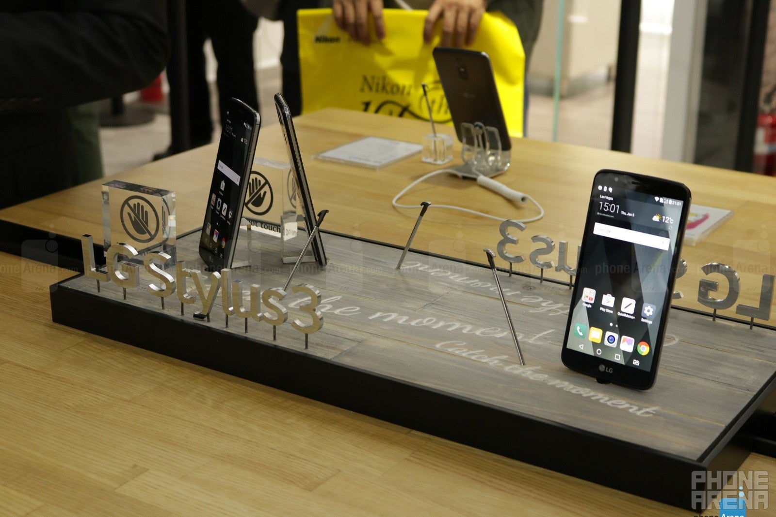 Going hands on with the LG Stylus 3 - a phone with a lot of the Note's features for a lot less money