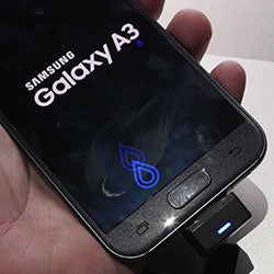 Samsung Galaxy A3 & Galaxy A5 (2017) hands-on and up close from CES 2017