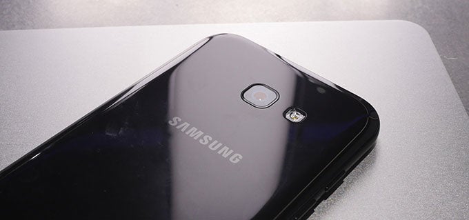 Samsung Galaxy A3 & Galaxy A5 (2017) hands-on and up close from CES 2017