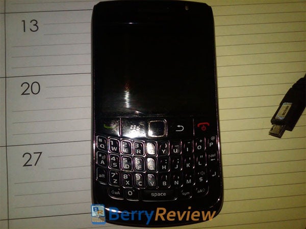 Is this the BlackBerry Curve 8910?