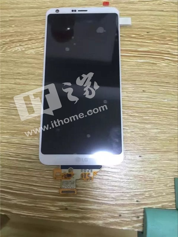 A real-life photo of the LG G6 front panel appears online