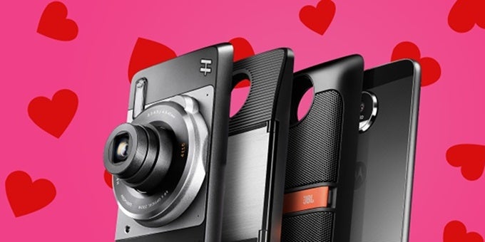 Motorola&#039;s Sweetheart deals let you snatch a free Moto Mod when you purchase a new Moto phone