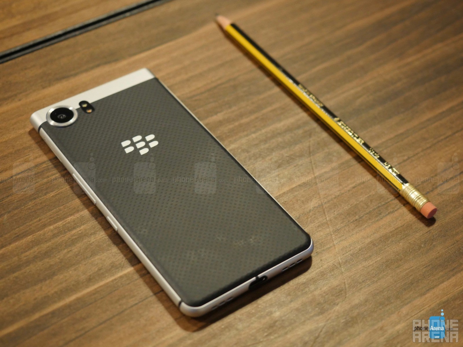 BlackBerry KEYone preview: let&#039;s bring the physical keyboard back from the dead!