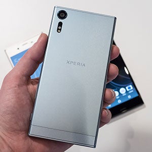 Sony Xperia XZs hands-on: a minor refresh with a fancy new camera