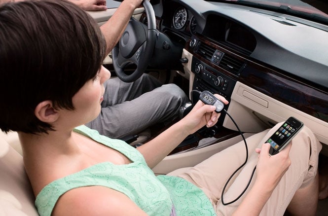 Belkin&#039;s TuneCast Auto Live iPhone FM transmitter now avaliable