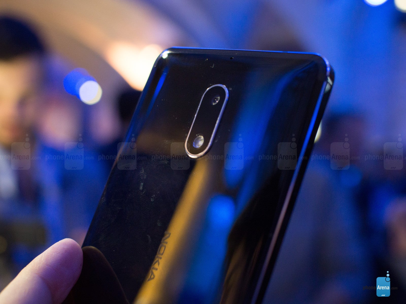 Back in Arte Black! - Nokia 6 hands-on: it's not here just to tickle your nostalgia