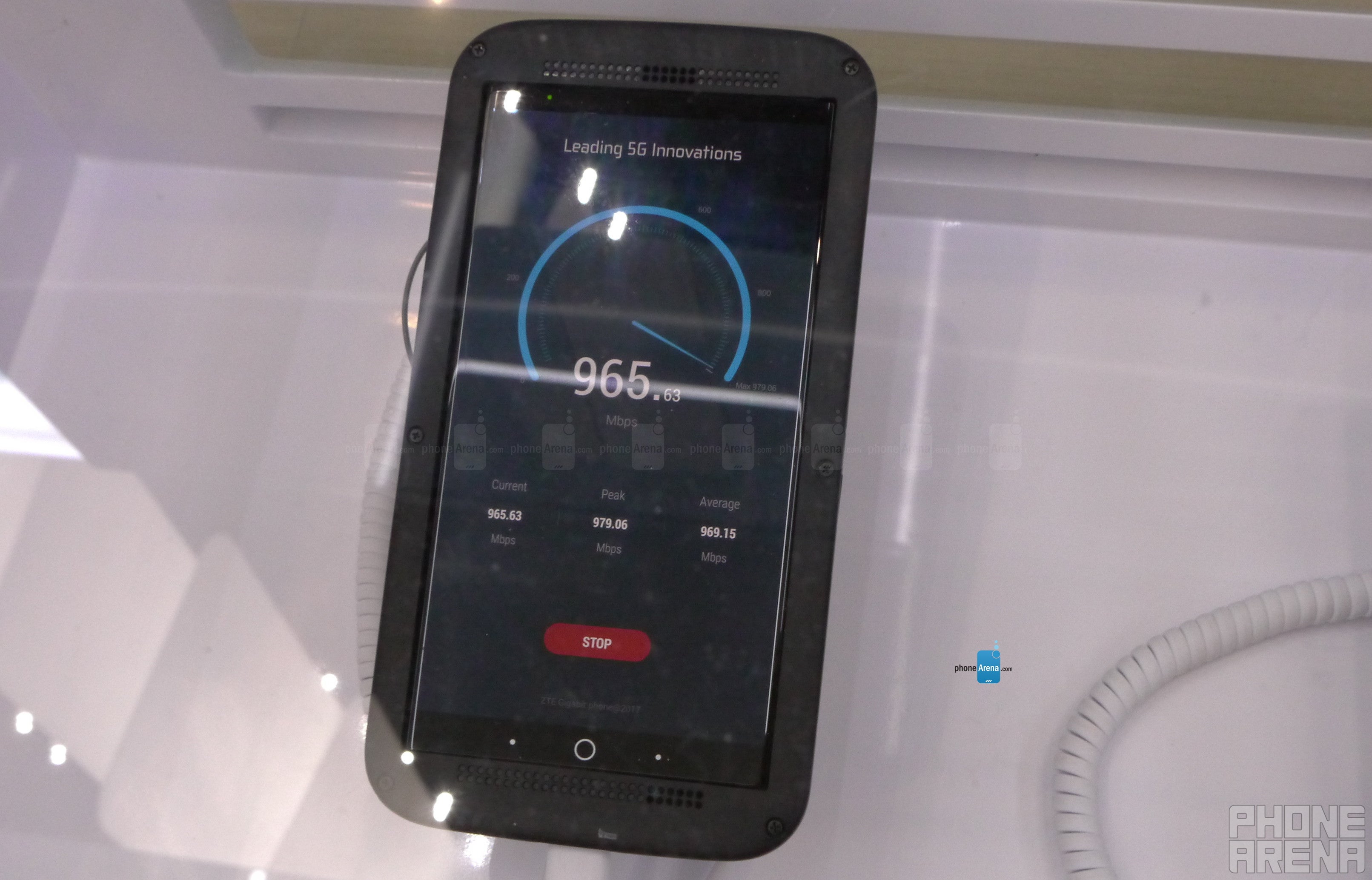 We witnessed close to 1Gbps download speeds on the ZTE Gigabit concept indeed - ZTE tips an ephermeral Gigabit phone with Snapdragon 835 and 'pre5G' LTE download speeds