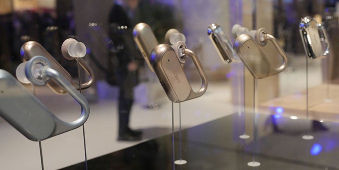 Sony Xperia Ear Open-Style Concept: dai un'occhiata alla prossima generazione dell'assistente indossabile di Sony