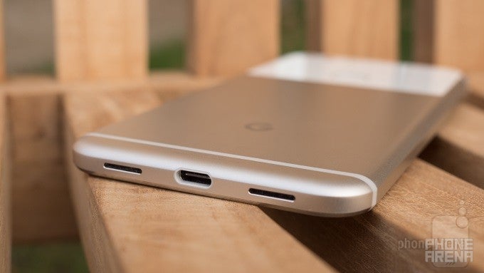 Many Google Pixel and Pixel XL users have been experiencing severe microphone issues