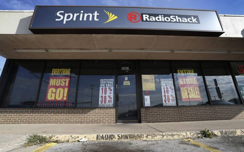 Sprint's co-branding experiment with Radio Shack failed after nearly two-years - Sprint is no savior; Radio Shack goes bankrupt again