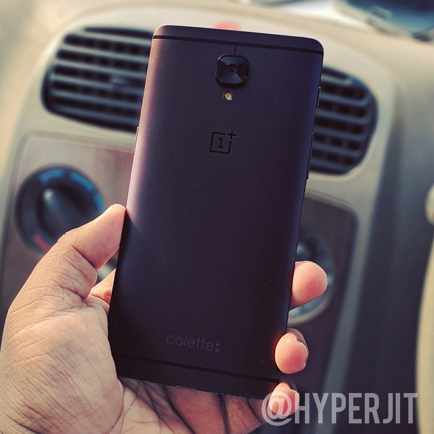 Is your OnePlus 3 or 3T camera bump slightly tilted? (false alarm)