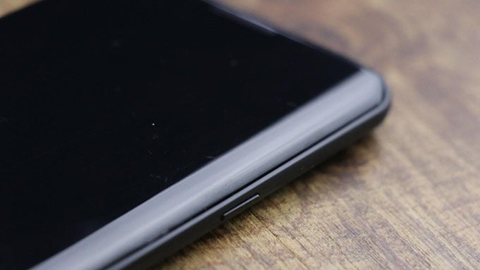 A Samsung Galaxy S8+ dummy unit poses for a detailed hands-on video