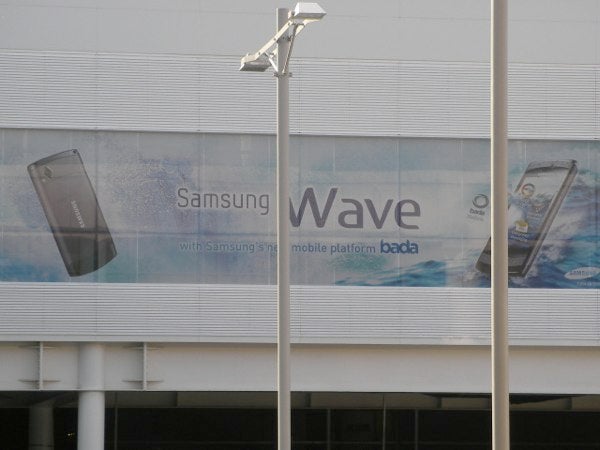 The Samsung Wave is going to be the first Bada phone