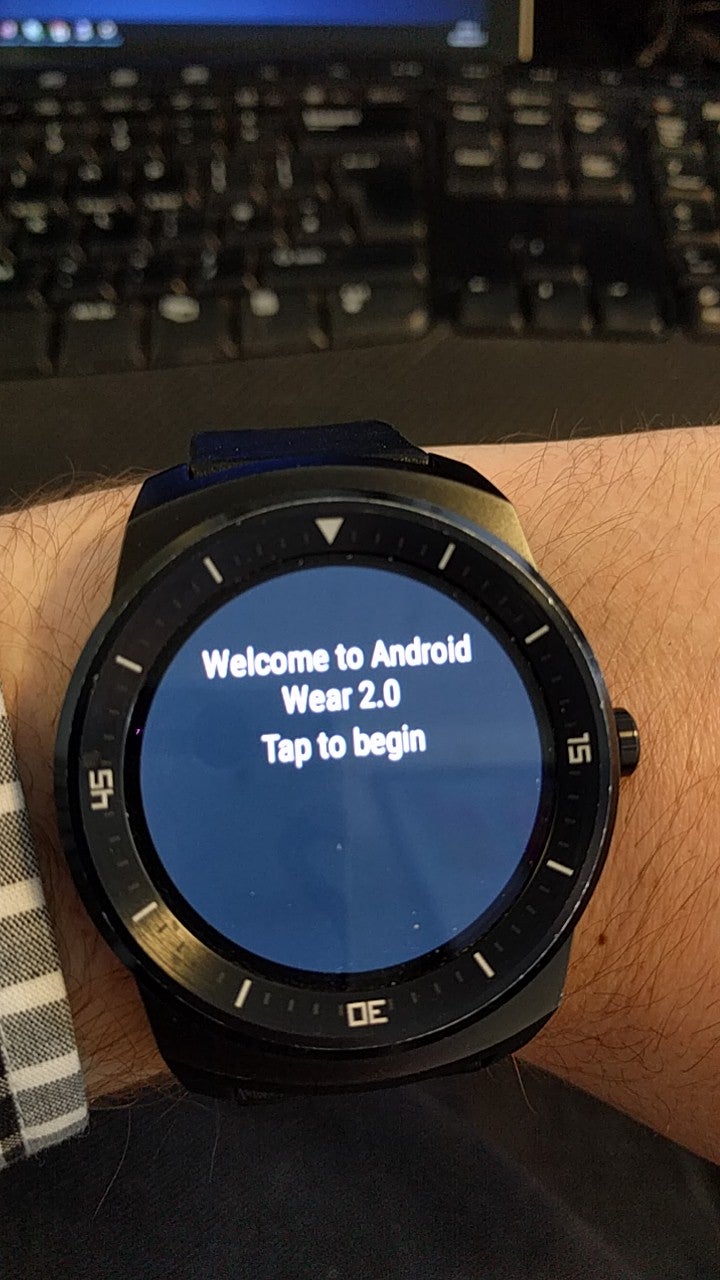 Reddit user smudger1000's LG G Watch R running Wear 2.0 - Android Wear 2.0 is rolling out to some LG G Watch R and LG Watch Urbane users