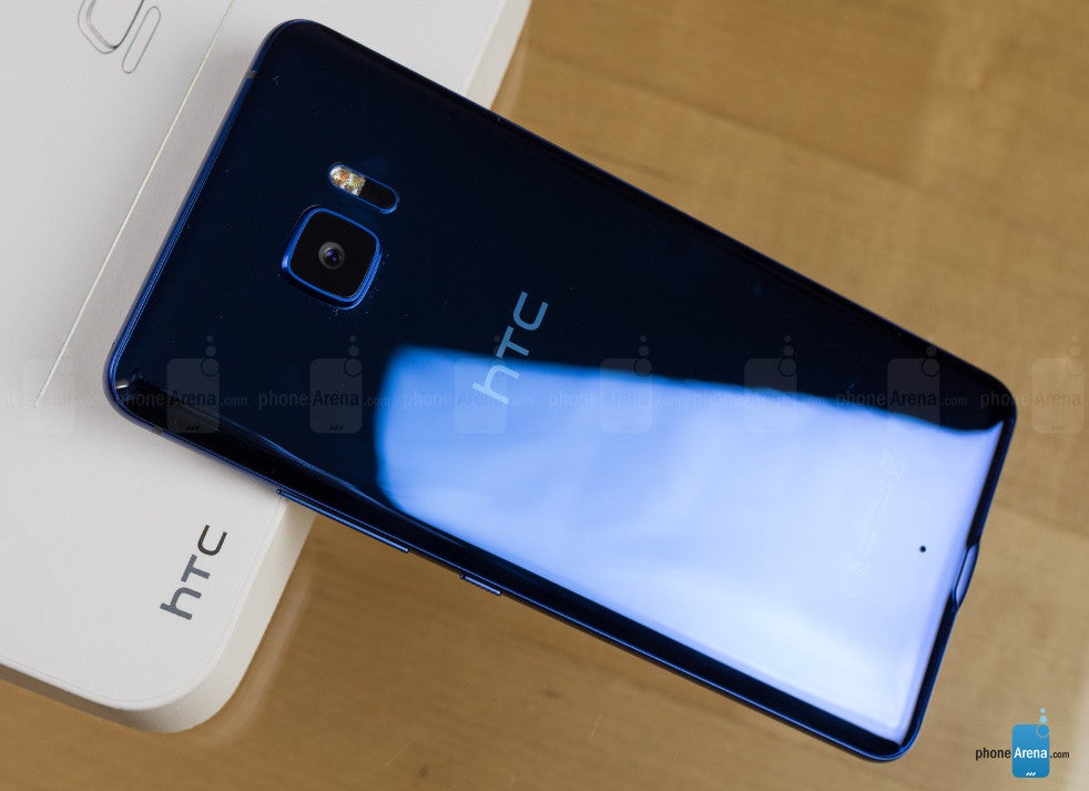 The sapphire edition of the HTC U Ultra will sell in Europe for €849