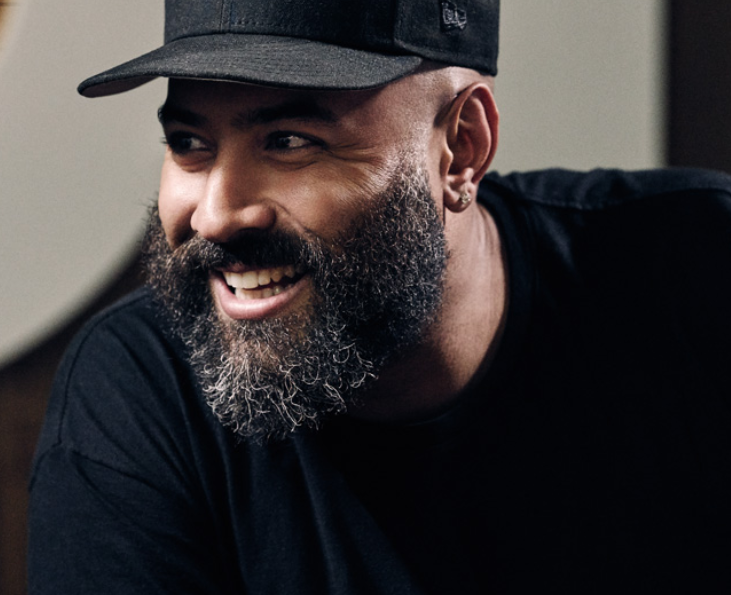 Beats 1 DJ Ebro Darden could be broadcasting live from the 5th Avenue Apple Store once it reopens - Beats 1 to broadcast live from renovated 5th Avenue Apple Store?
