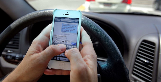 Smartphone use reverses 40 years of car accidents decline