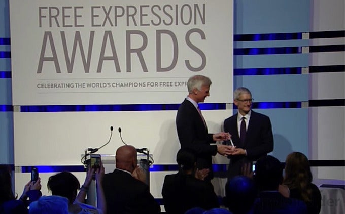 Tim Cook accepts Free Expression Award, makes sly comment on Trump's agenda