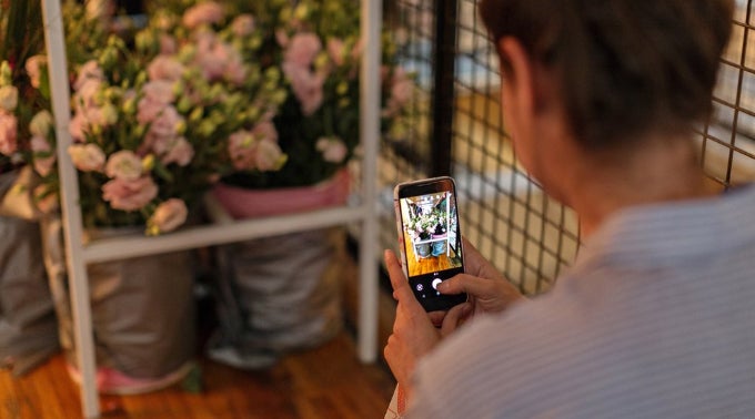 Google shares helpful tips on how to make the most out of the Pixel&#039;s camera (when photographing flowers)