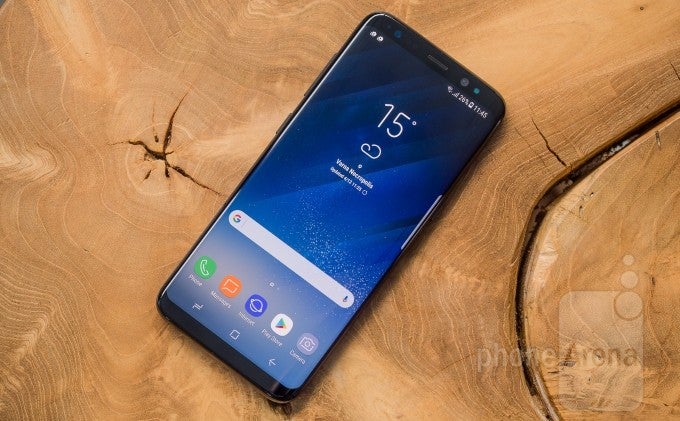 The Galaxy S8's display isn't red because of defective hardware, says Samsung