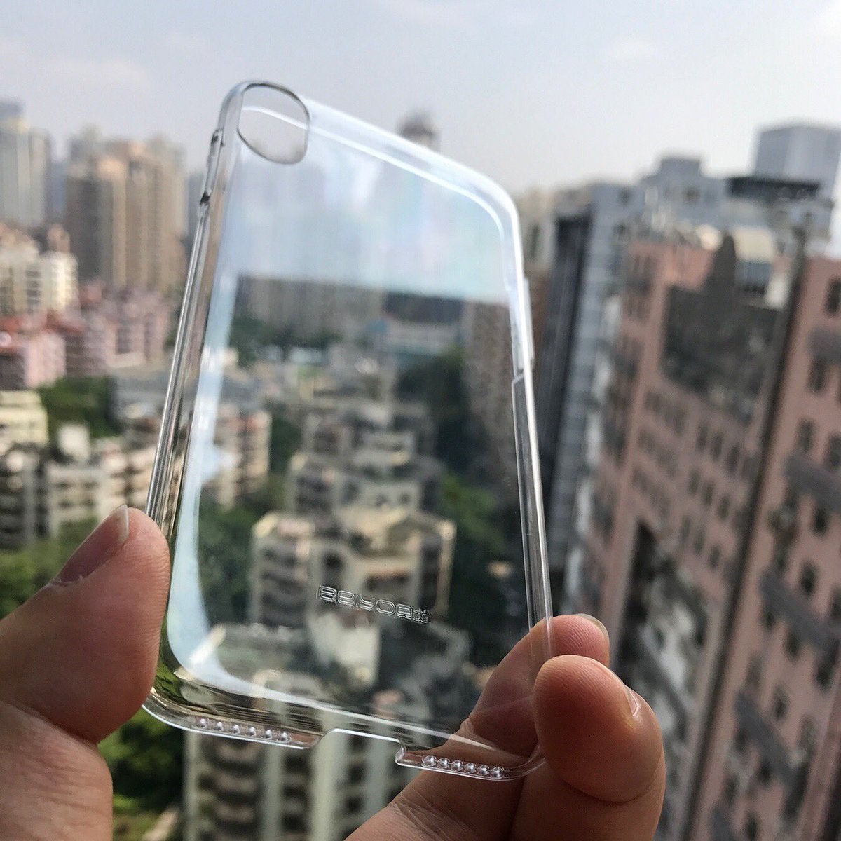 Alleged protective case for the iPhone 8 pops up in photo, reaffirms some rumors