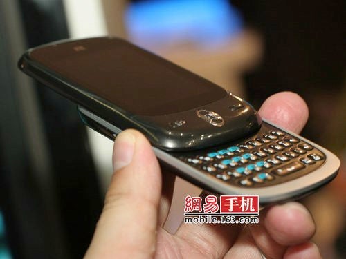 ZTE&#039;s Smooth is an entry-level handset running Android