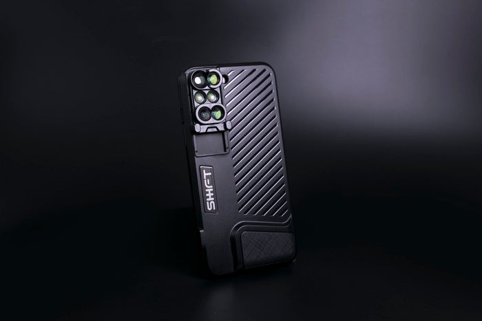 Shiftcam looks like an item straight out of Call of Duty - What if the iPhone 7 Plus dual camera had six camera lenses to choose from? You'd get the Shiftcam case