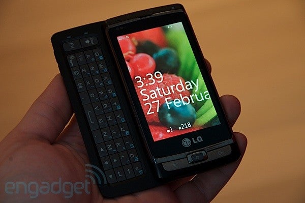 LG's prototype Windows Phone 7 Series handset gets previewed during the Engadget Show