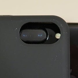 iPhone 8 case shows us the device&#039;s size compared to the iPhone 7 and 7 Plus