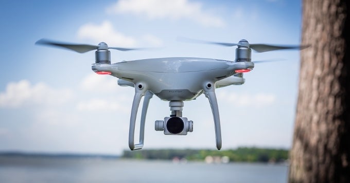 Skydio R1 drone with Apple Watch control can now fly over water, more  car-tracking modes added - 9to5Mac