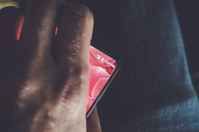 Andy Rubin's new Android handset is expected to be unveiled later today - Andy Rubin's new high-end Android smartphone to be unveiled later today?