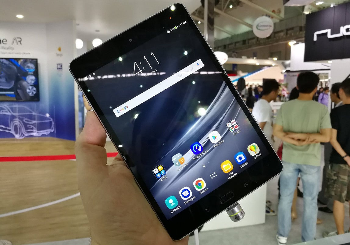 Asus introduces the ZenPad 3S 8.0 tablet, a smaller but slightly better version of the ZenPad 3S 10
