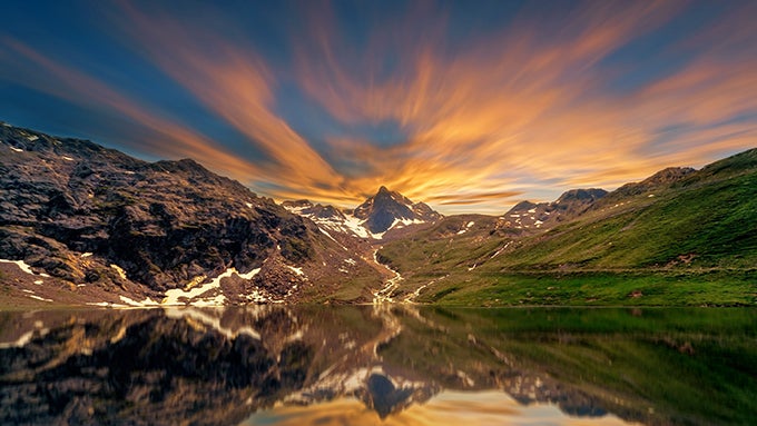 Beautiful ultra high-res wallpapers, perfect for your Galaxy S8 and S7, Pixel XL, LG G6, LG V20, HTC U Ultra and others