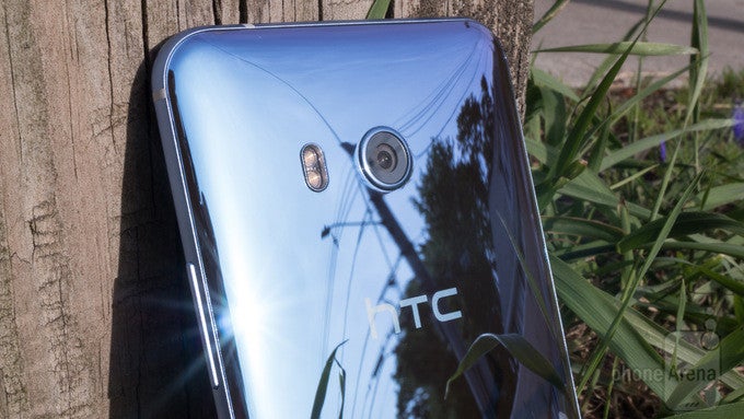 HTC U11 is now shipping in the US, also available at Sprint and Amazon
