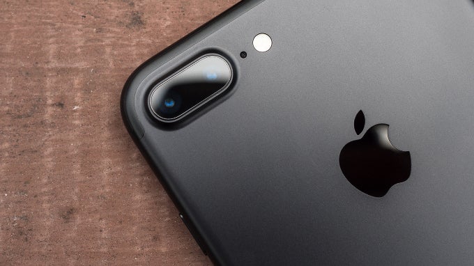 5 camera apps that force the iPhone 7 Plus into telephoto mode