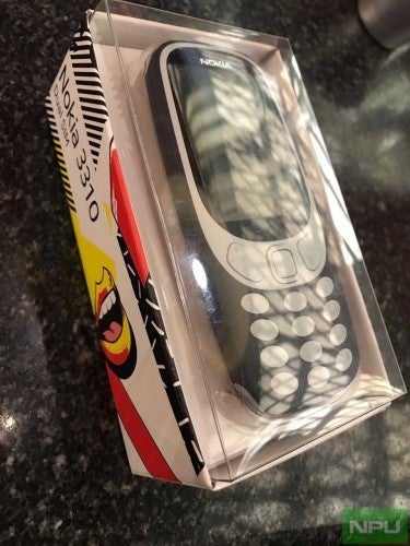 Nokia 3310 and its new retail box - New Nokia 3310 retail box lets you see the phone in all its glory