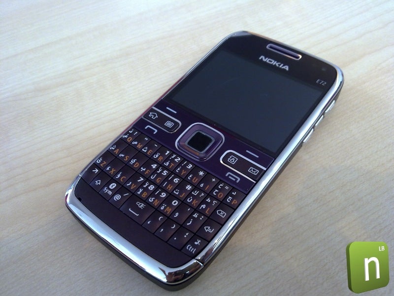 Purple version of the Nokia E72 on its way?