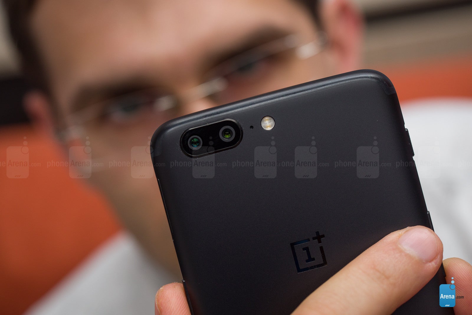 OnePlus backtracks on the "Jelly effect" again. (Update: not really)