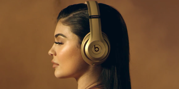 Kylie Jenner is Apple&#039;s endorsing celebrity for the fashion-inspired special edition Beats. You can easily see why... - Apple launched special edition Balmain-designed Beats that look stunning on Kylie Jenner