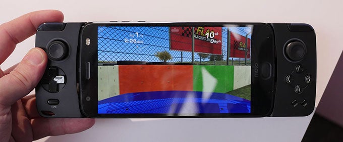Circus ink Ironic Moto GamePad hands-on: Super-charge gaming with the new Moto Mod -  PhoneArena