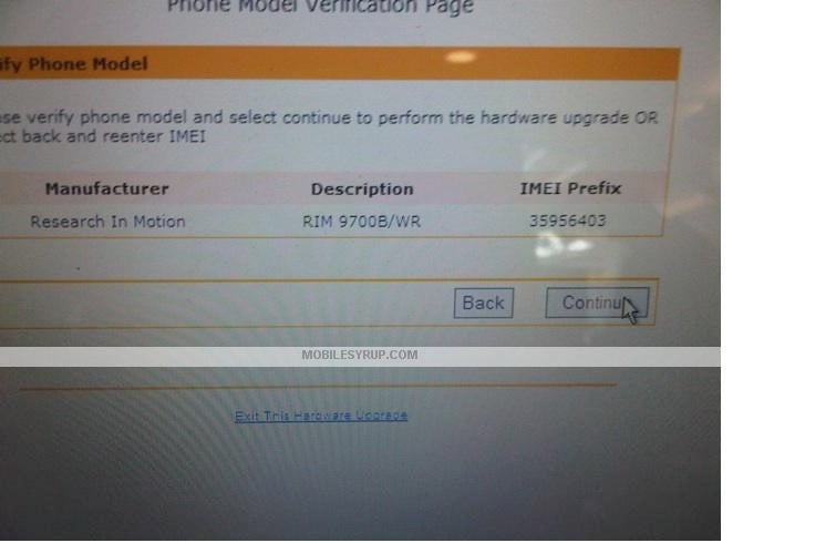 White version of the BlackBerry Bold 9700 headed to Rogers?