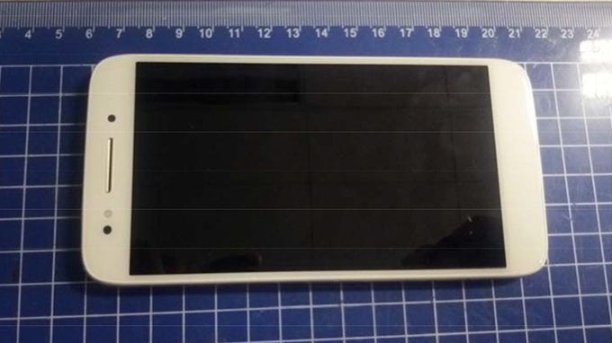Unannounced Alcatel Idol 5 stops by the FCC, poses for pictures