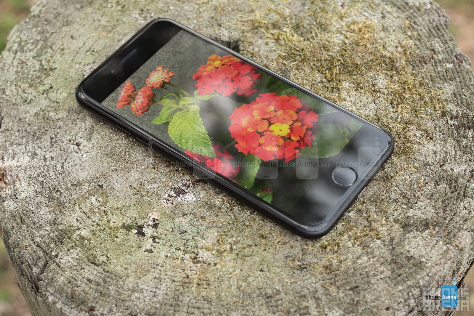 Eyes off my screen: Apple patent outlines display tech with adjustable viewing angles