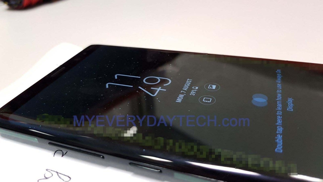 First real-life pictures of the Samsung Galaxy Note 8 surface online
